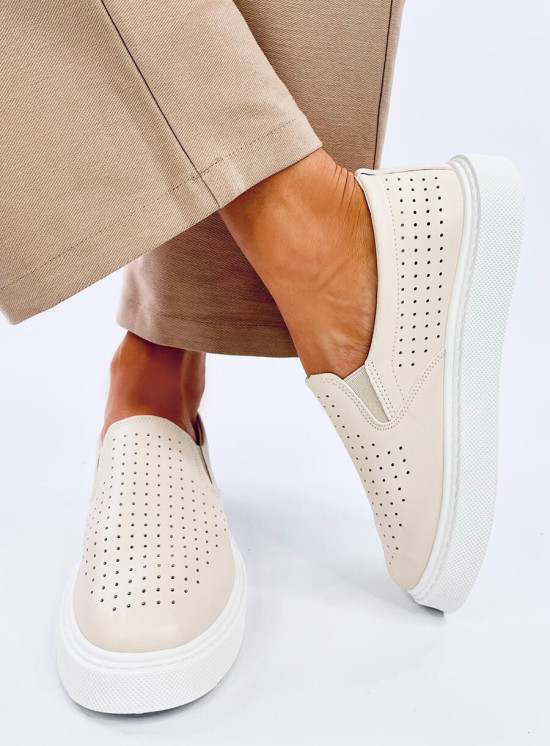 Perforierte Slip-On-Sneaker Beige