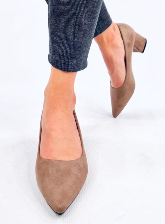 Wildlederpumps mit breitem Absatz Beige