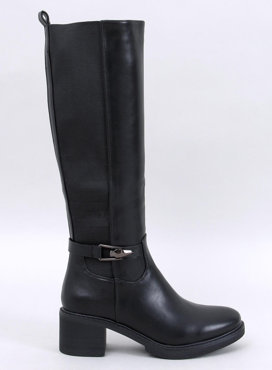 Schwarze Stiefel mit niedrigem Absatz