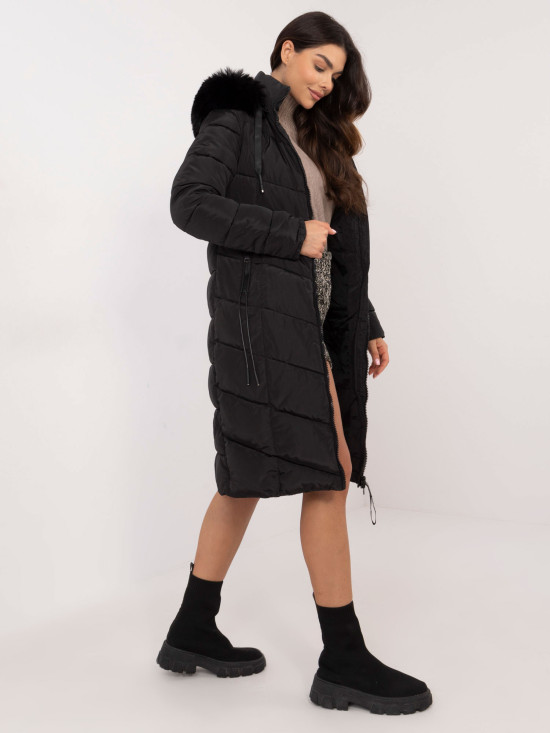 Damen schwarze Winterjacke mit Kapuze
