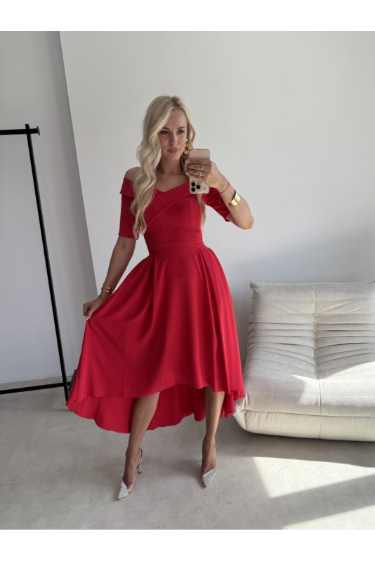Rotes Midi-Kleid mit asymmetrischem Ausschnitt