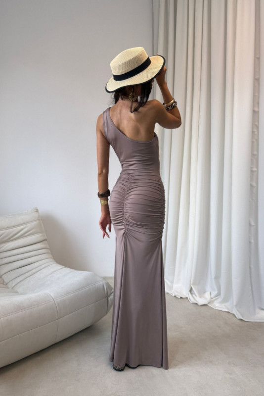 Maxikleid in hellem Braun mit Beinschlitz