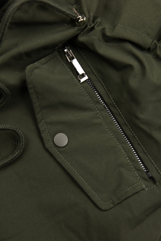 Winterparka mit Kunstfellkapuze grün
