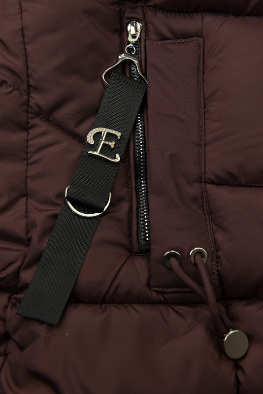 Verlängerter Damen-Wintermantel Burgundy