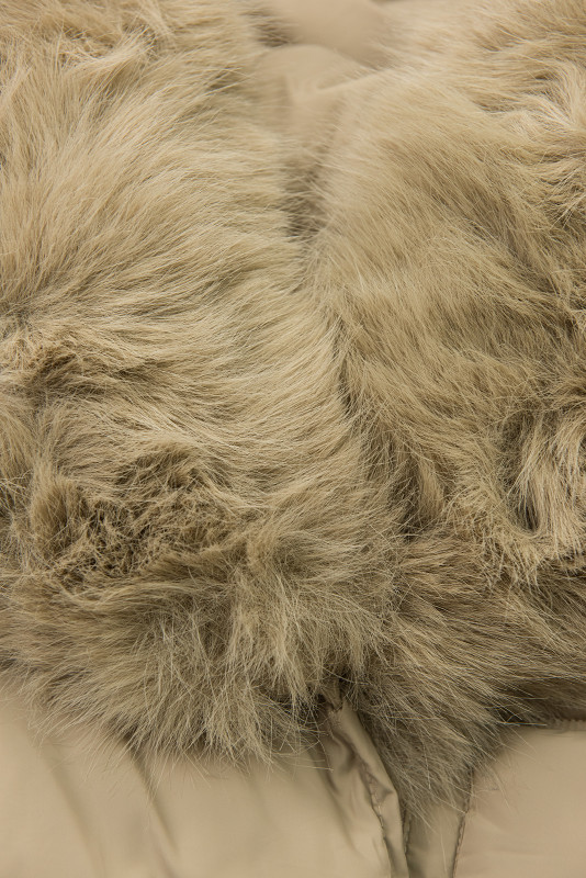 Winterjacke mit Gürtel und Kunstfell Hellbeige