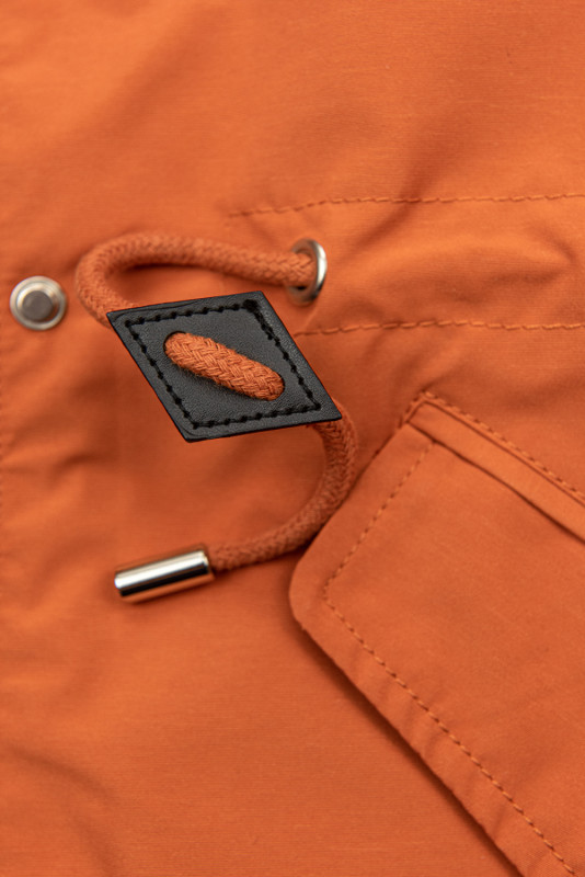 Frühlings-Wendeparka terracotta mit schwarzem Futter