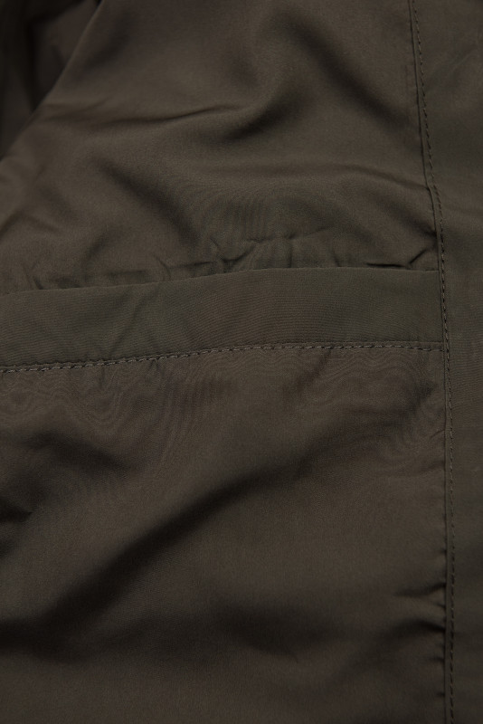 Braune Steppjacke mit Kunstpelz