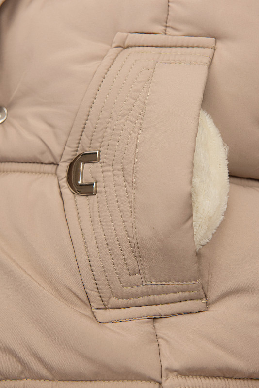 Wintermantel mit hohem Kragen und Kapuze Beige