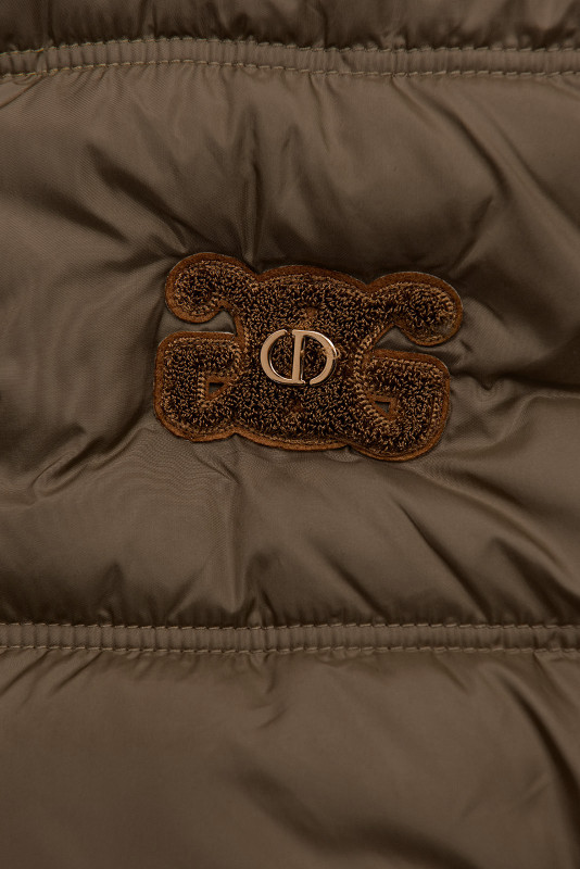 Gesteppte Damenweste mit abnehmbarer Kapuze Braun