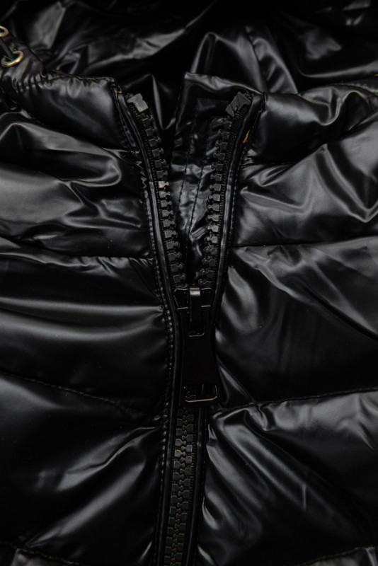 Gesteppte Winterjacke in glänzender Optik Schwarz