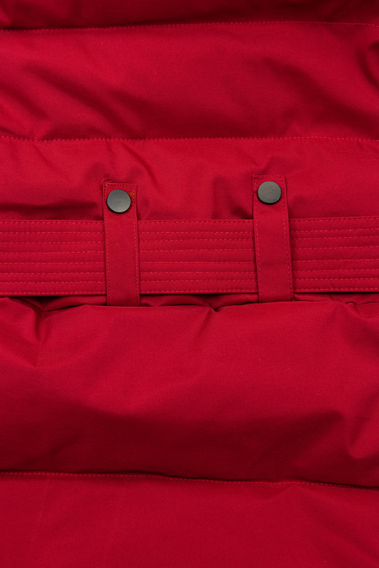 Gesteppte Winterjacke mit Gürtel Rot