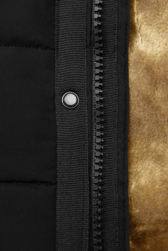 Winterjacke mit abnehmbarer Kapuze schwarz