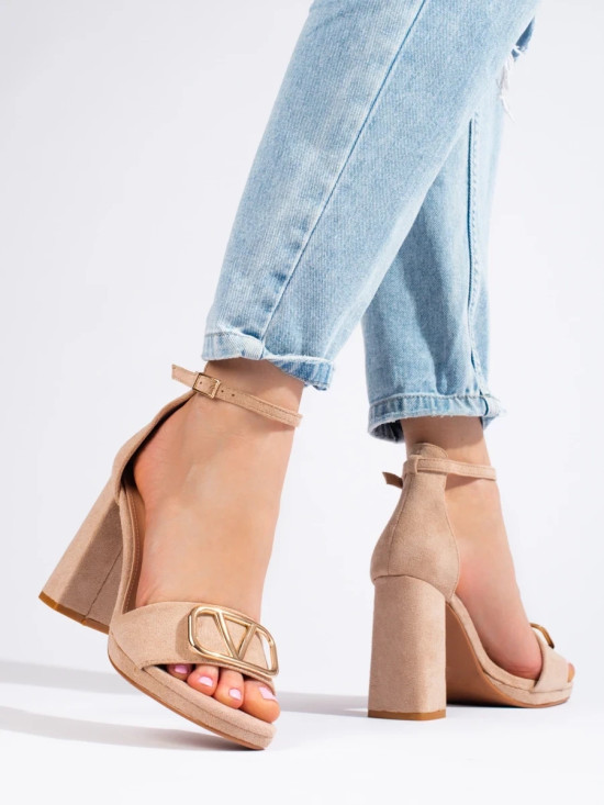 Beige Damen Sandalen mit hohen Absätzen