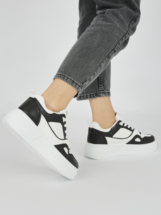 Schwarz-weiße Damen-Sneaker mit Plateau