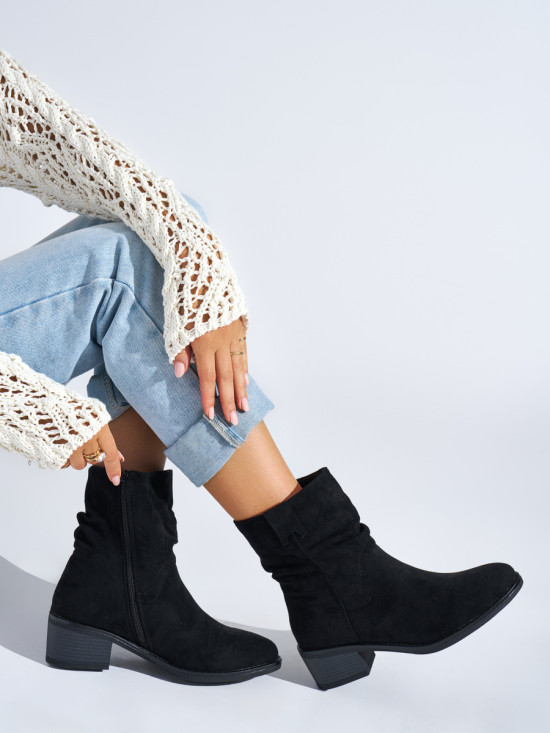 Schwarze Stiefeletten