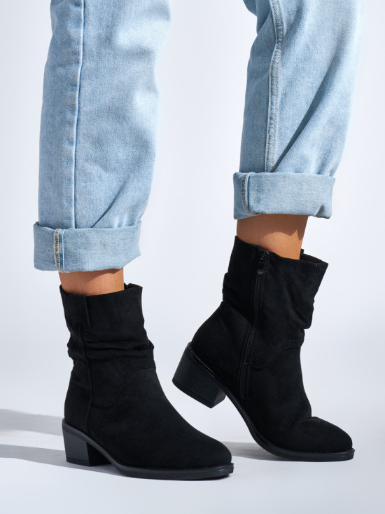 Schwarze Stiefeletten