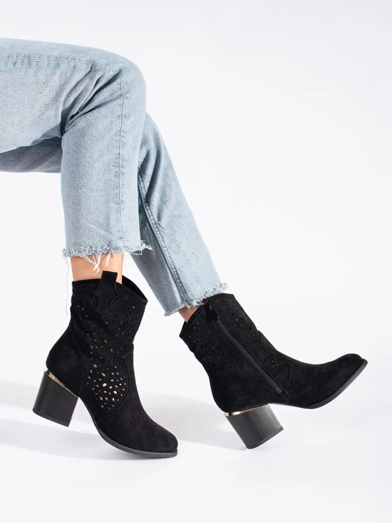 Schwarze Ajour-Stiefeletten mit Blockabsatz