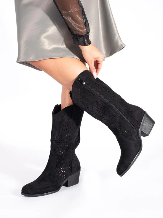 Schwarze durchbrochene Stiefeletten