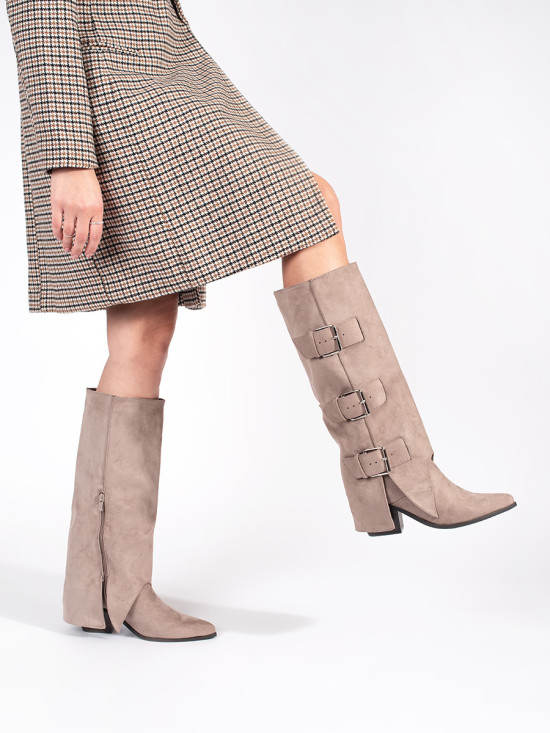 Beige Wildleder Stiefel mit Blockabsatz und Schnallen