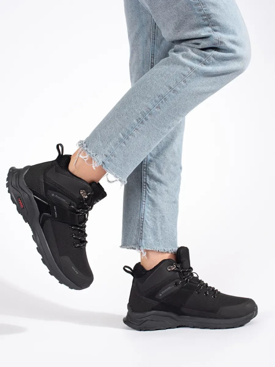 Schwarze gefütterte Wanderschuhe