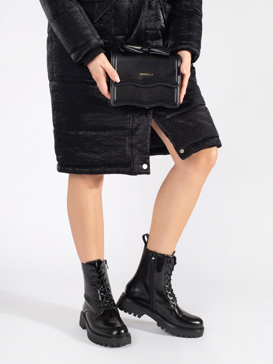 Schwarze Stiefeletten mit Plateau