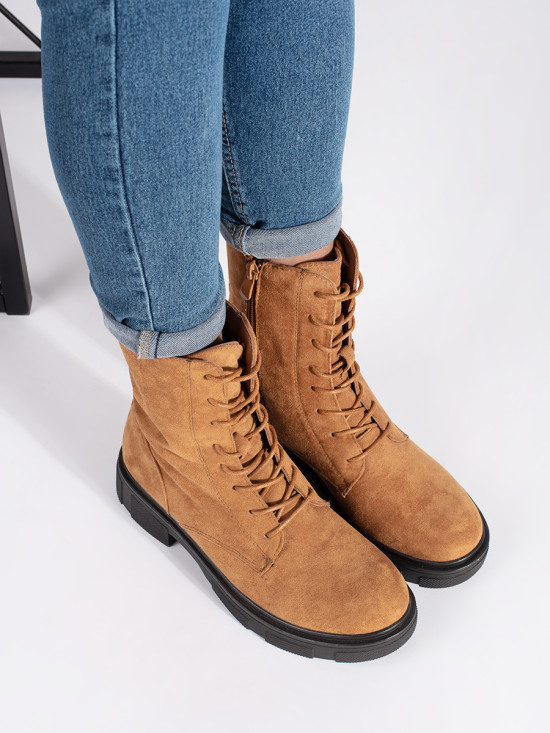 Hellbraune gefütterte Stiefeletten