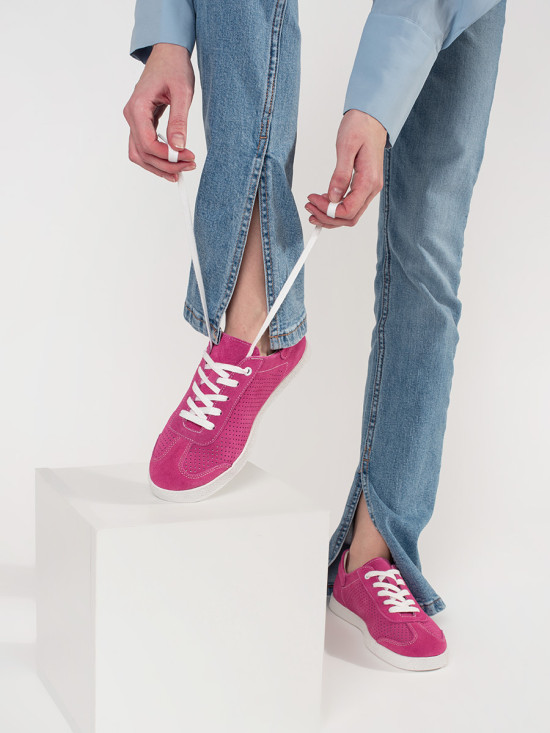 Rosa durchbrochene Sneakers aus echtem Leder