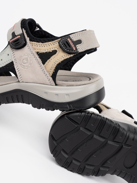 Bunte Sportsandalen – Komfort und Stil für jeden Tag