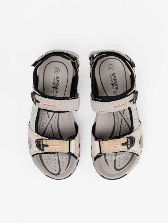 Bunte Sportsandalen – Komfort und Stil für jeden Tag