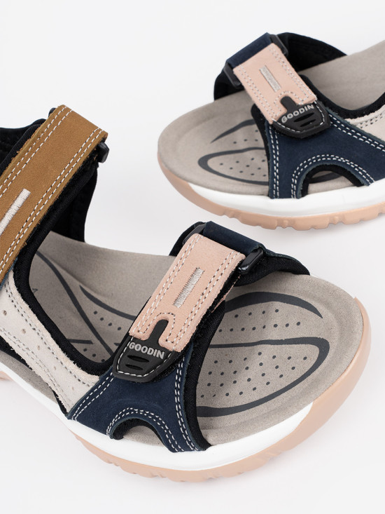 Bunte Sportsandalen – Komfort und Stil für jeden Tag