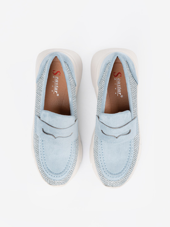Blaue Halbschuhe mit dicker Sohle
