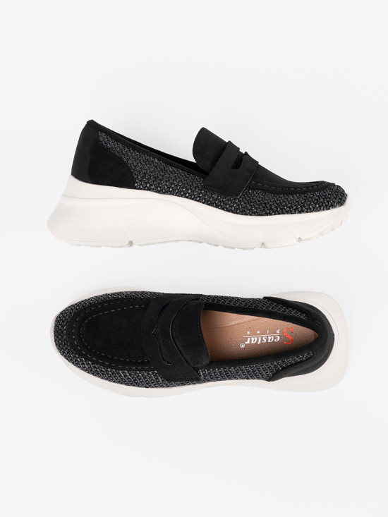 Schwarze Halbschuhe mit dicker Sohle