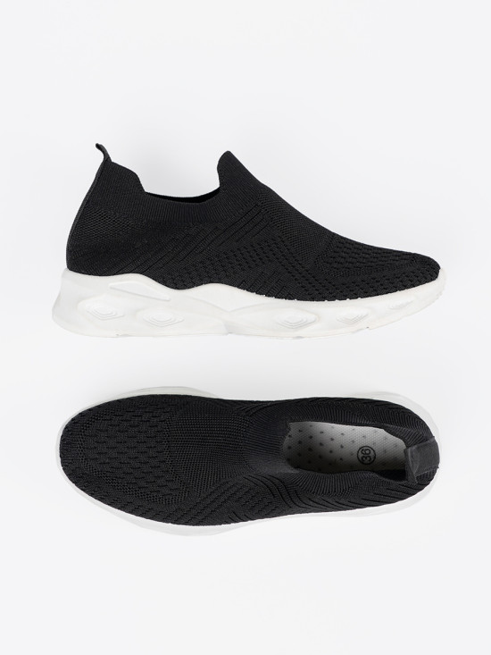 Schwarze Sportschuhe