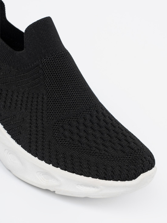 Schwarze Sportschuhe