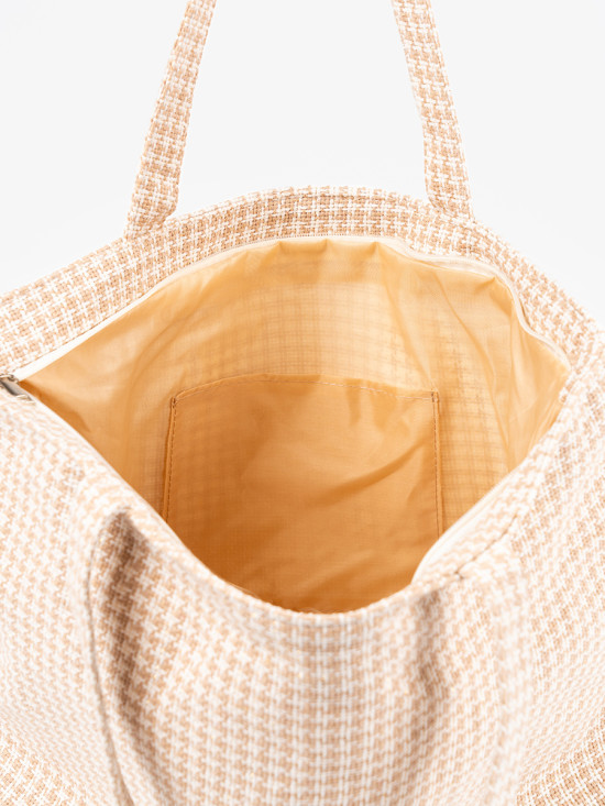 Beige Strandtasche mit weißem Karomuster