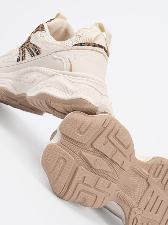 Sneakers mit dicker Sohle im Leopardenmuster