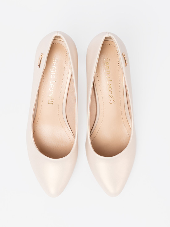 Beige Pumps auf Blockabsatz von Sergio Leone