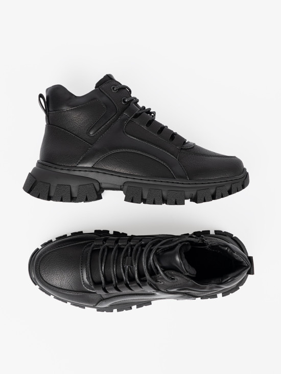 Schwarze Schnürstiefeletten mit dicker Sohle