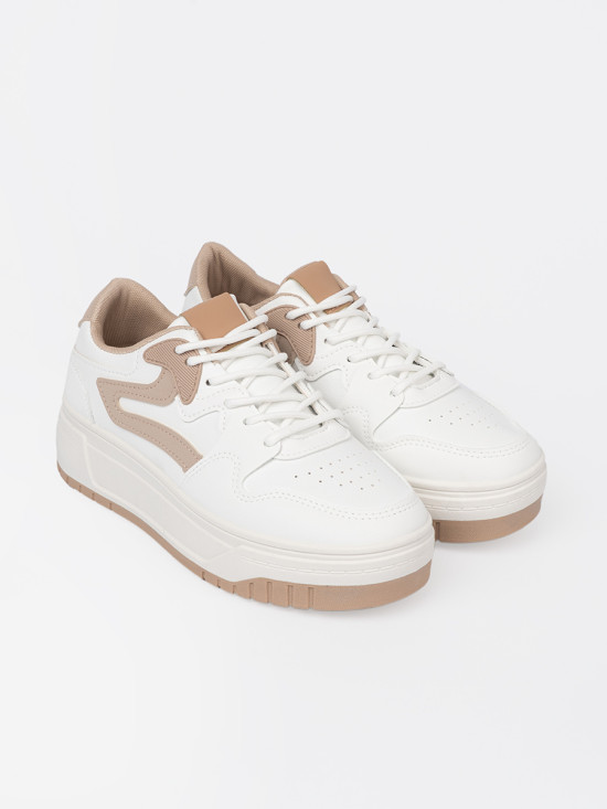 Weiß-beige Sneakers auf Plattform