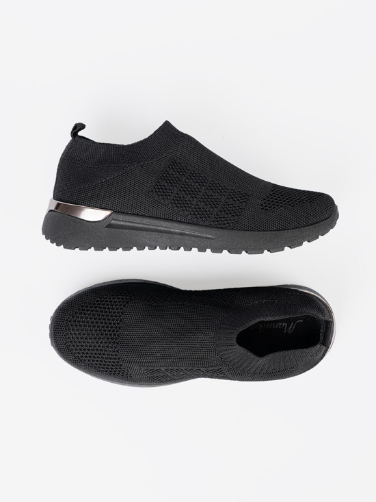 Schwarze sportliche Slip-On Sneakers mit textilem Obermaterial