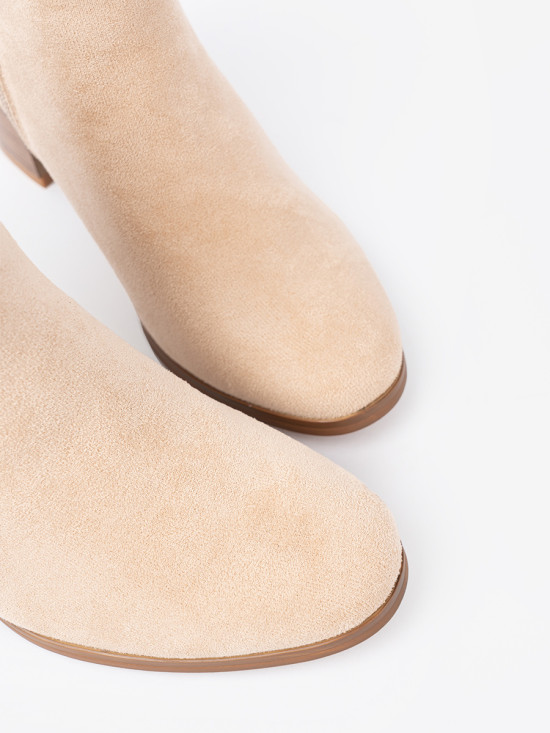 Elegante Stiefeletten in hellbeige