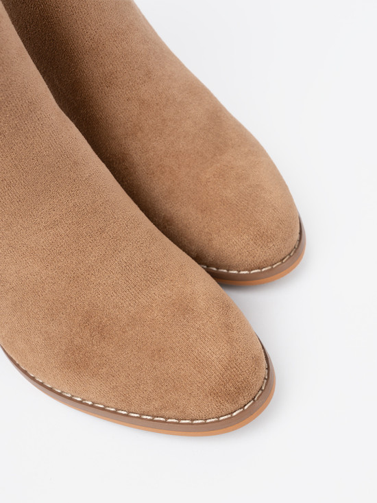 Stylische Stiefeletten in hellbraun mit goldenen Details