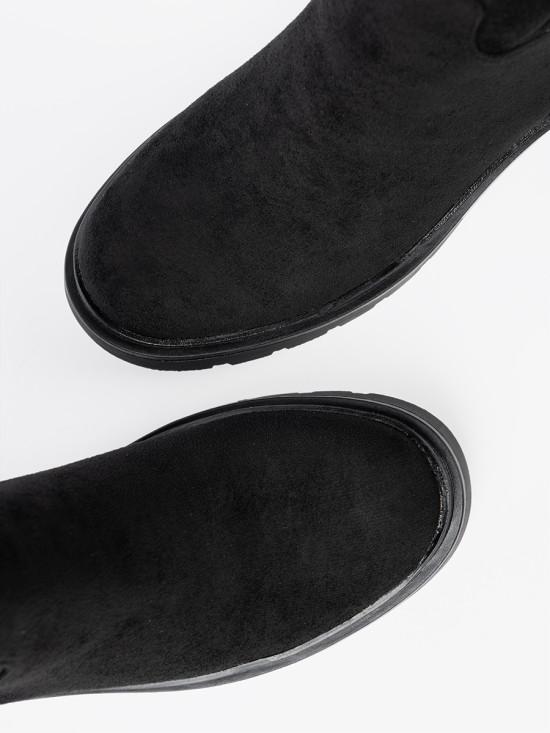Stylische Stiefeletten mit dicker schwarzer Sohle