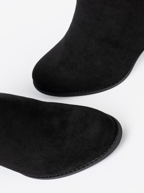 Schwarze Stiefeletten mit eleganter Schnalle
