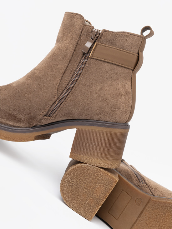Stylische beige Stiefeletten mit bequemem Absatz