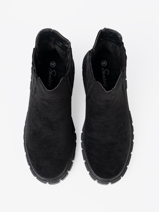 Stylische schwarze Stiefeletten mit Plateau