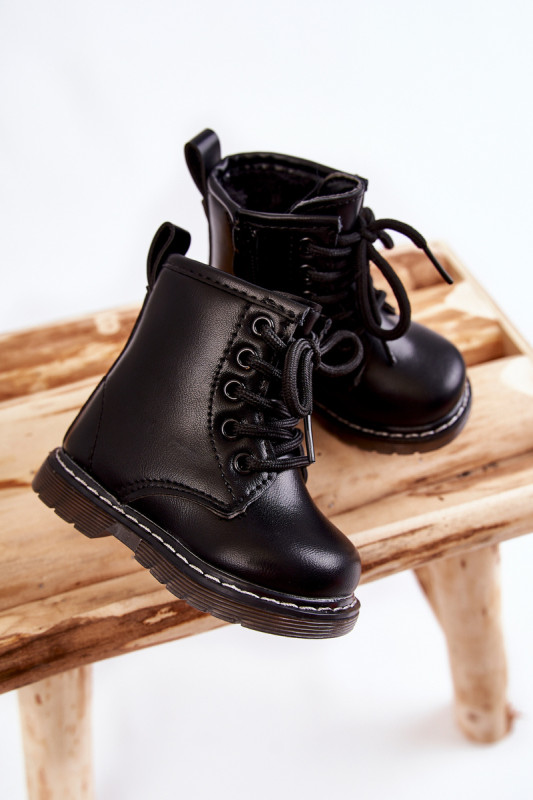 Schwarze Stiefelette aus Kunstleder mit Reißverschluss