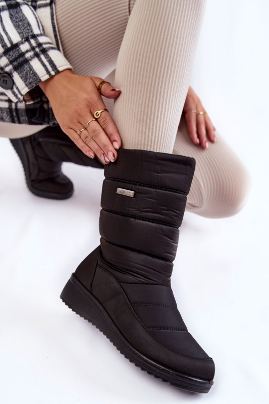 Gefütterte schwarze Schneestiefel mit Keilabsatz