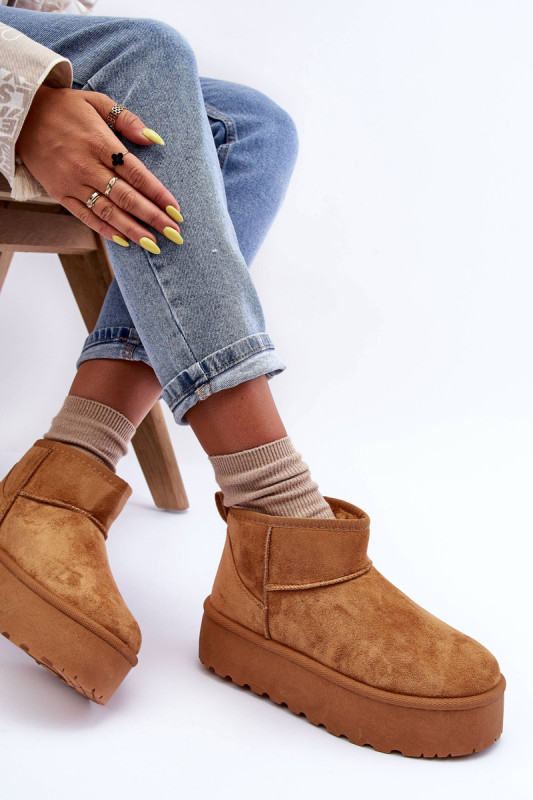 Braune Schneestiefel aus Veloursleder mit Plateau