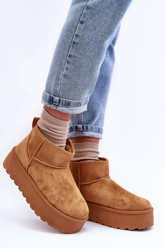 Braune Schneestiefel aus Veloursleder mit Plateau